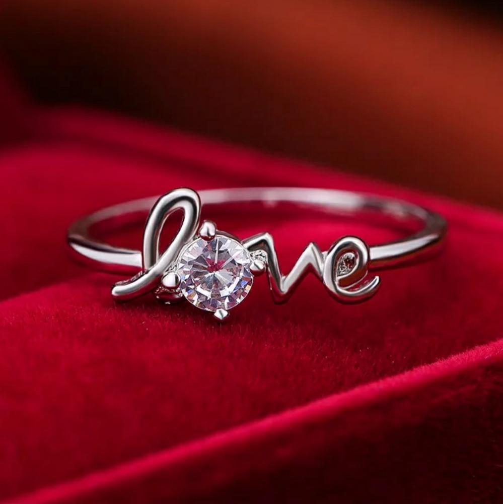 CUBIC ZIRCONIA LOVE RING